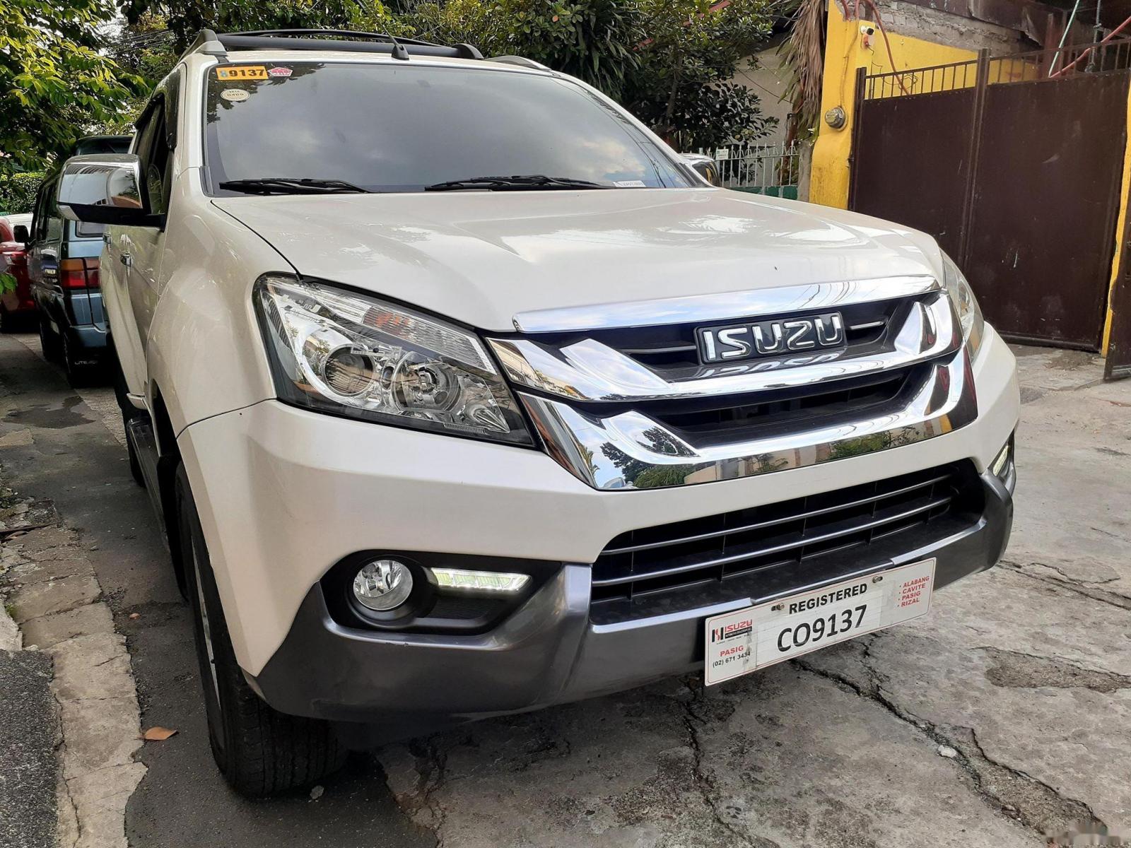 Selling Pearl White Isuzu Mu-X 2016 in Quezon City 765892