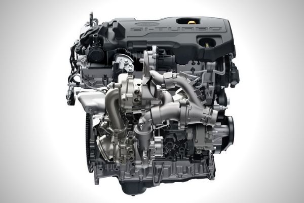The glorious Ford 2.0 liter Bi-Turbo diesel engine A picture of the Ford Bi-Turbo engine