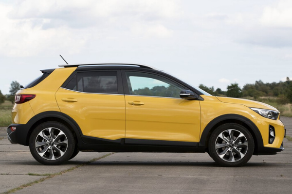 Kia Stonic side Kia Stonic side