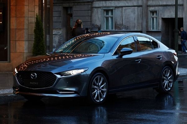 Turbo Mazda3 is also available for sedan, but you still can’t buy one