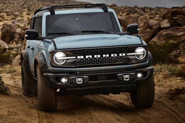 2021 Ford Bronco vs Bronco Sport: What are the differences?