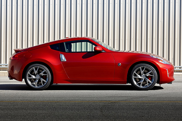 These Nissan dealerships start display of new 370Z