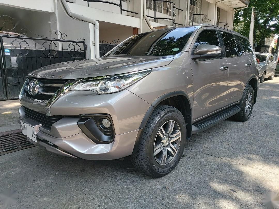 Selling Grey Toyota Fortuner 2017 in Manila 769272