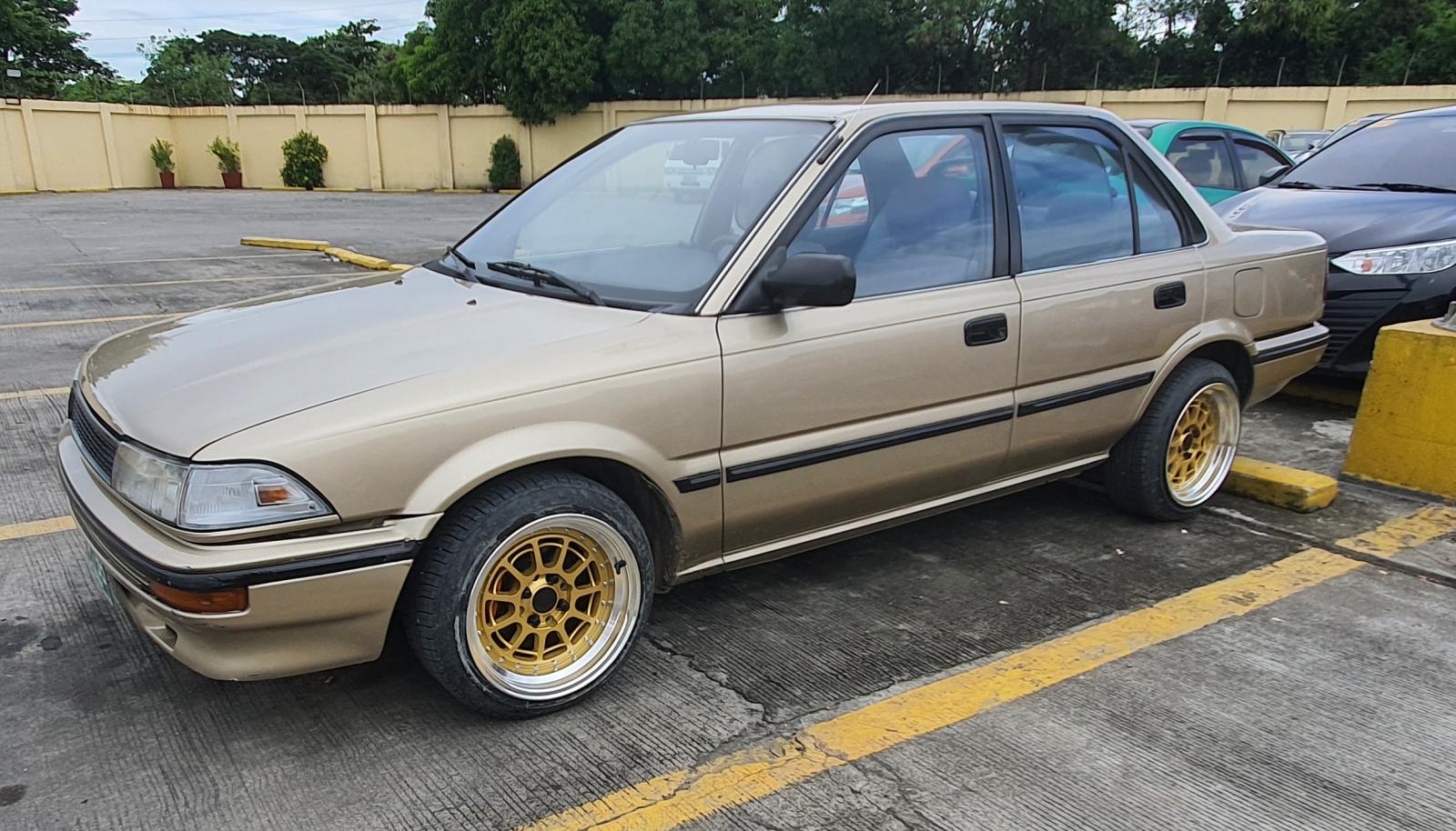 Buy Used Toyota Corolla 1990 for sale only ₱105000 - ID769581