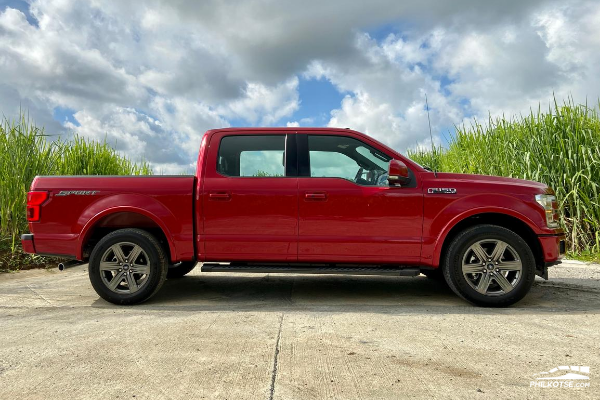 2020 Ford F-150 4x2 Lariat side