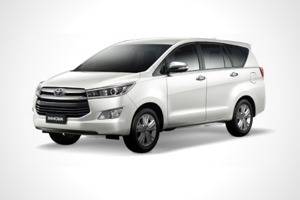 A picture of the Toyota Innova.