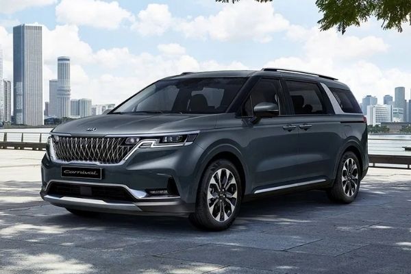 2021 Kia Carnival: Expected Price, Features, Specs, & More