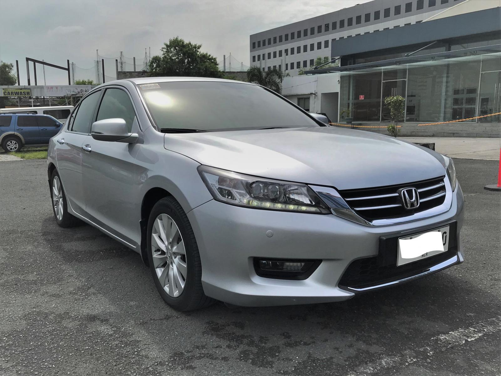 Buy Used Honda Accord 2014 for sale only ₱688000 - ID776254