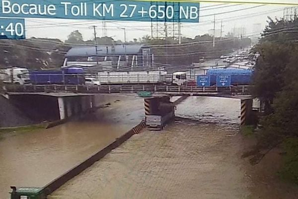 Parts of NLEX impassable due to typhoon Ulysses