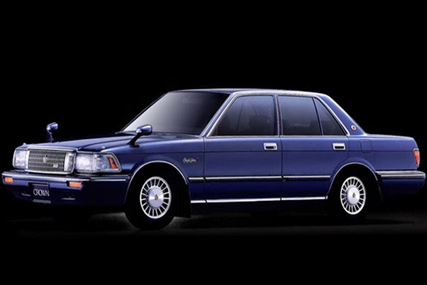 Toyota crown история модели