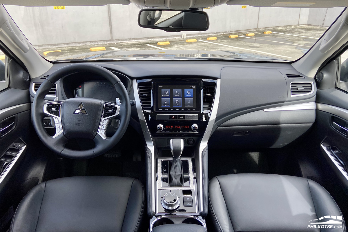 2020 Mitsubishi Montero Sport 4x4 GT interior dashboard
