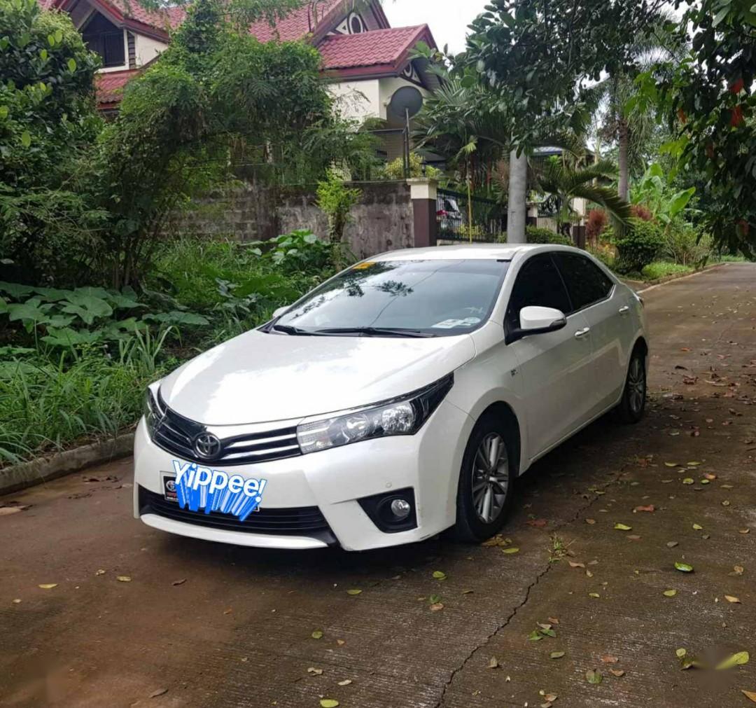 Selling Pearl White Toyota Corolla Altis 2016 in Manila 778786