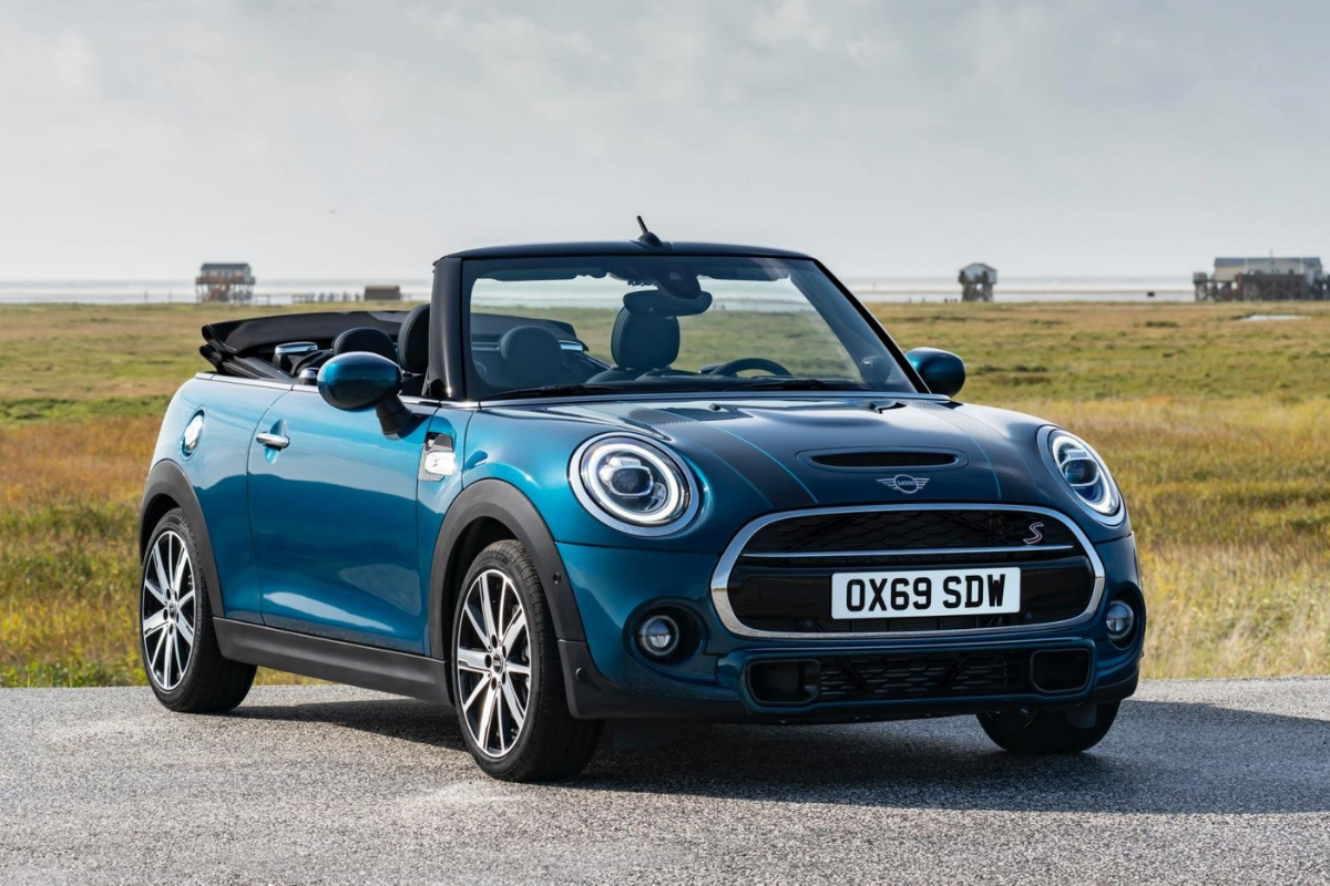 Mini Convertible Sidewalk Edition now in PH, retails at P3.4M