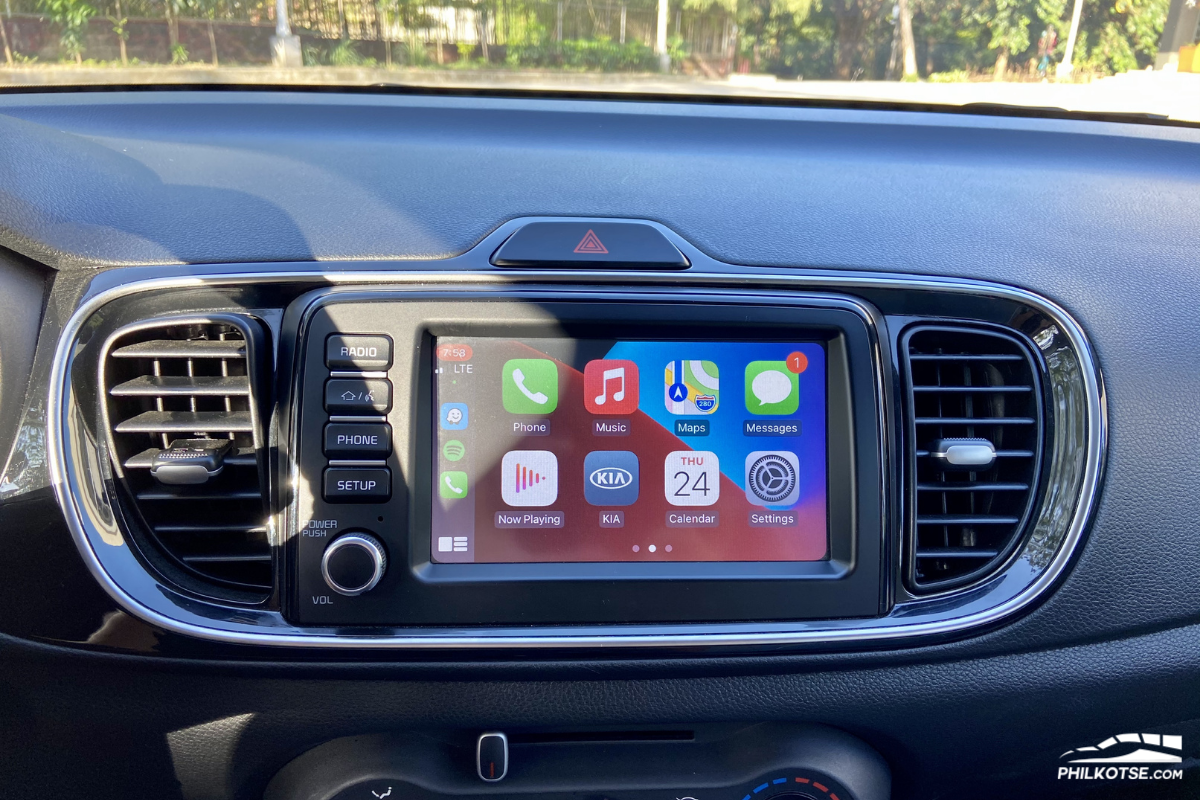 2020 Kia Soluto Apple CarPlay and Android Auto