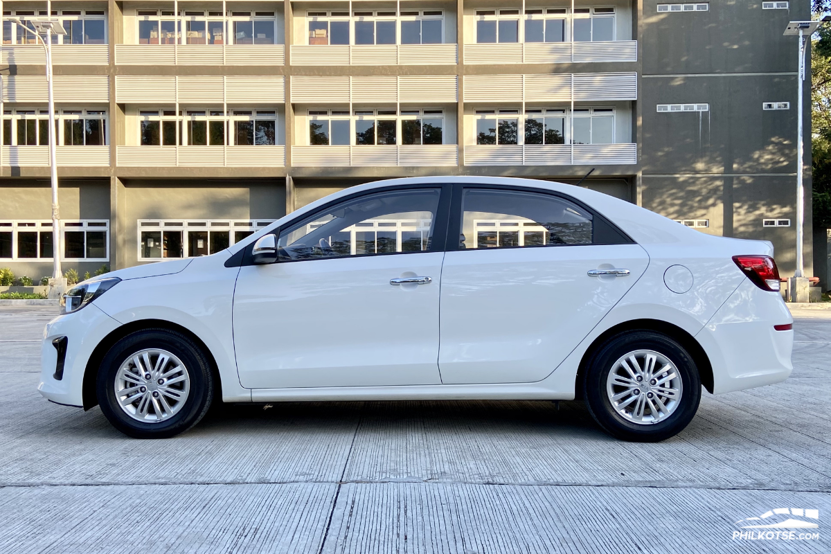 2020 Kia Soluto side shot