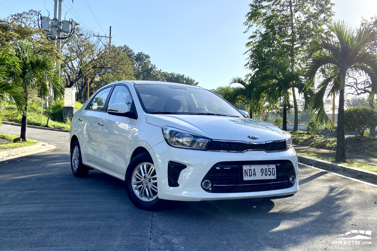 2020 Kia Soluto front profile shot