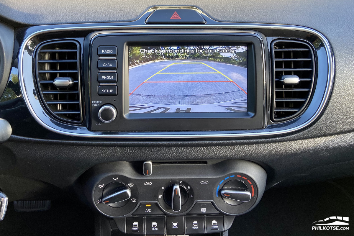 2020 Kia Soluto reverse camera