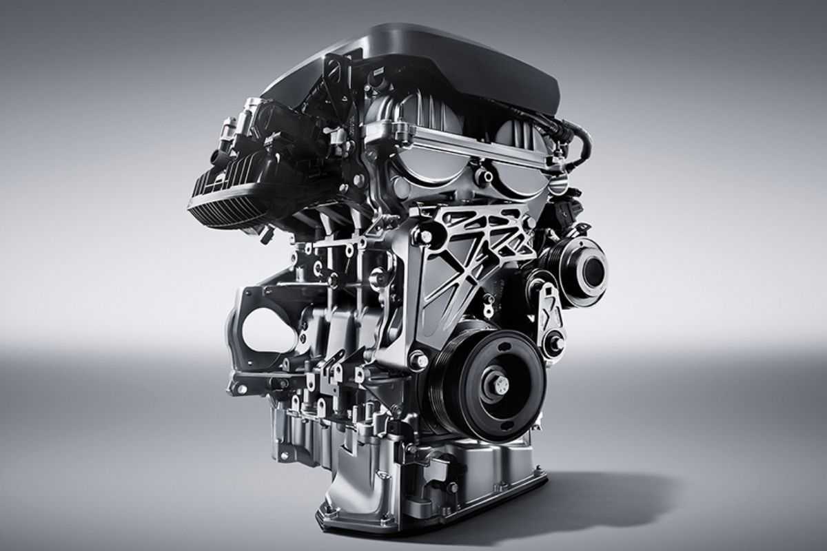 A picture of the MG ZS' 1.5-liter inline-4 gasoline engine
