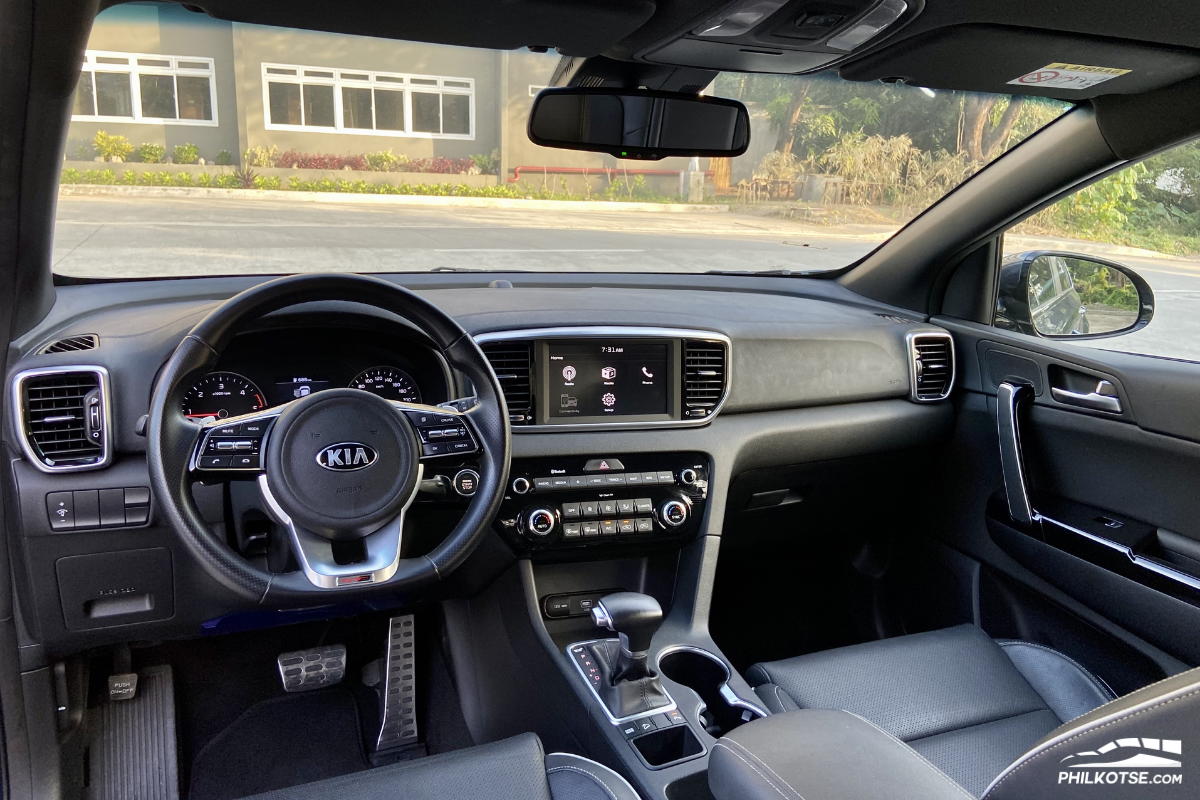 2020 Kia Sportage interior dashboard