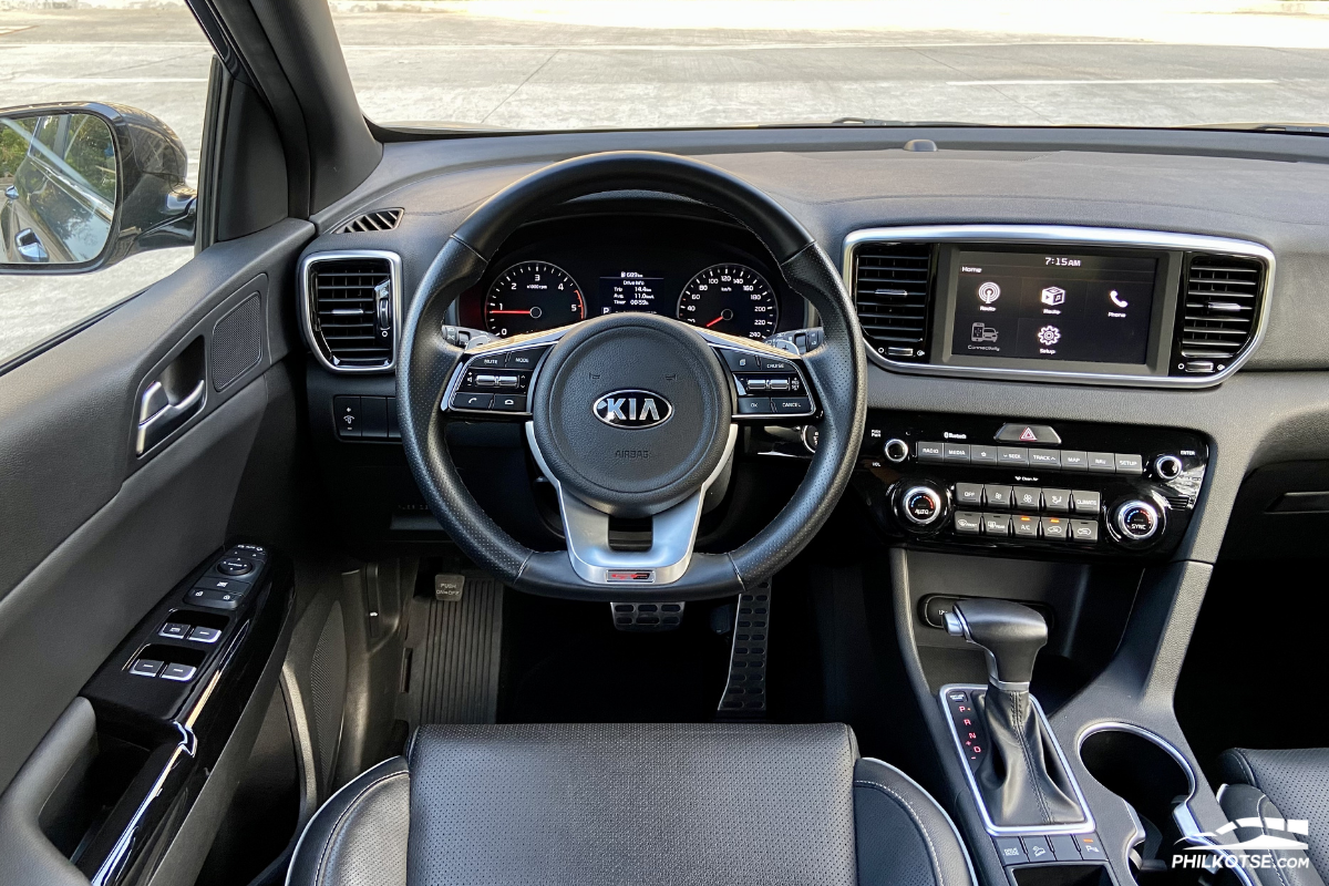 2020 Kia Sportage steering wheel