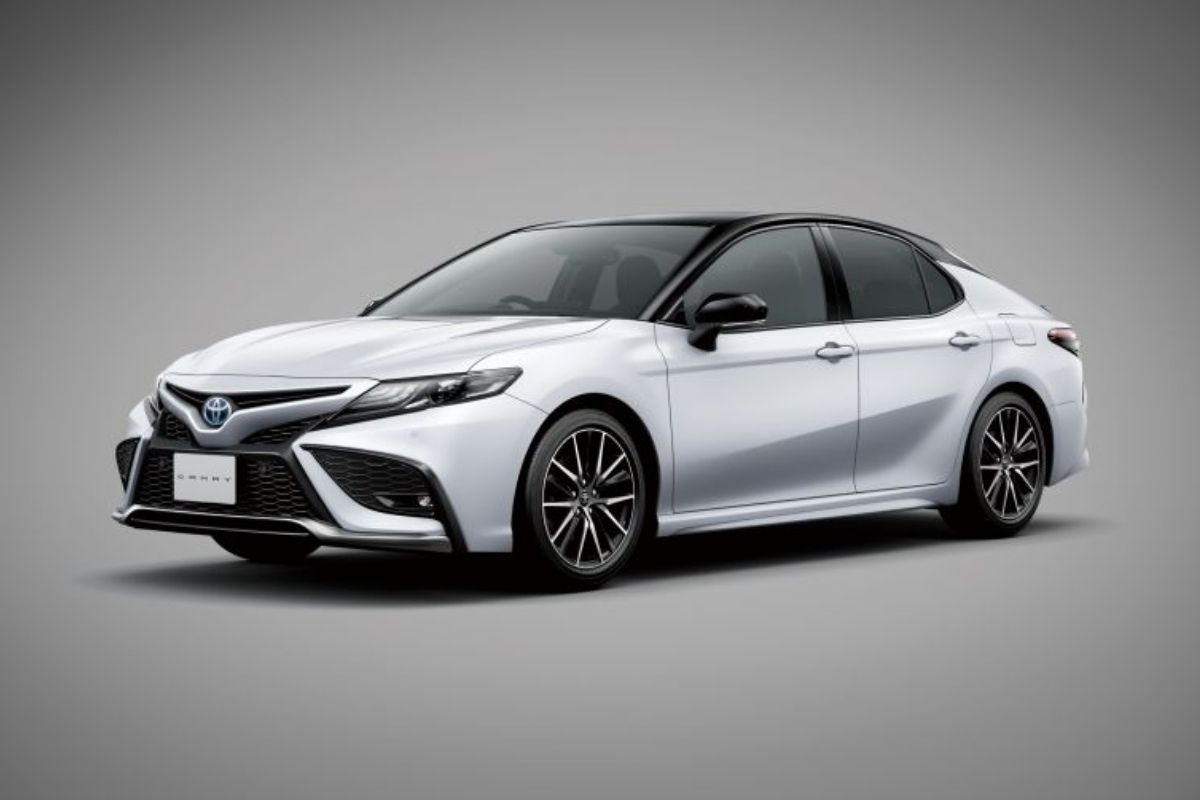 2021 Toyota Camry facelift reaches Japan