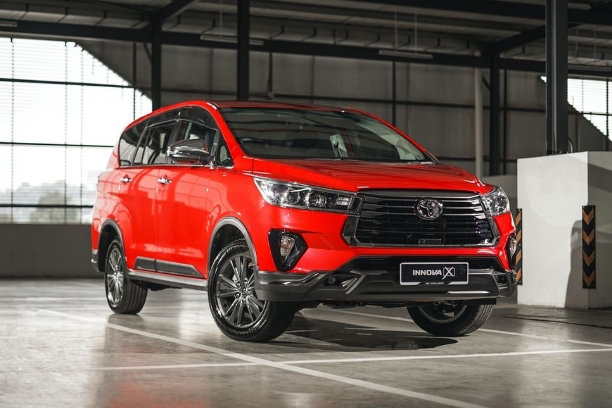 Upcoming facelifted 2021 Toyota Innova explored in the metal