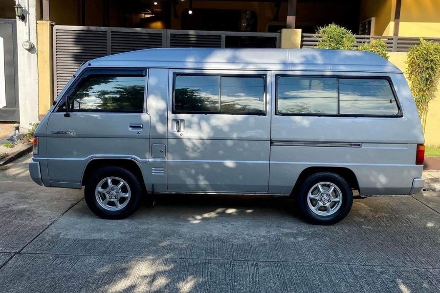 Versa van sale for sale