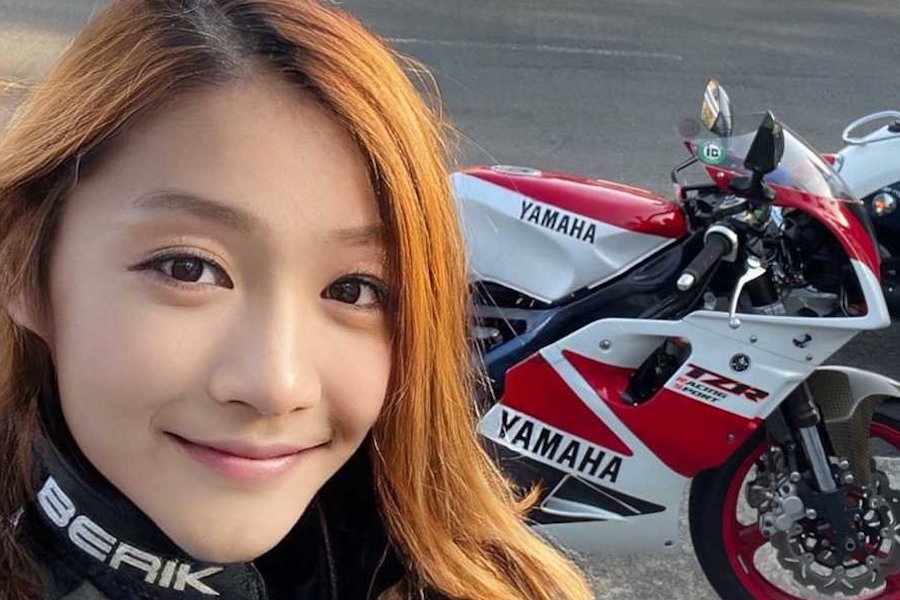 Pretty celebrity biker turns out to be a 50-year-old troll