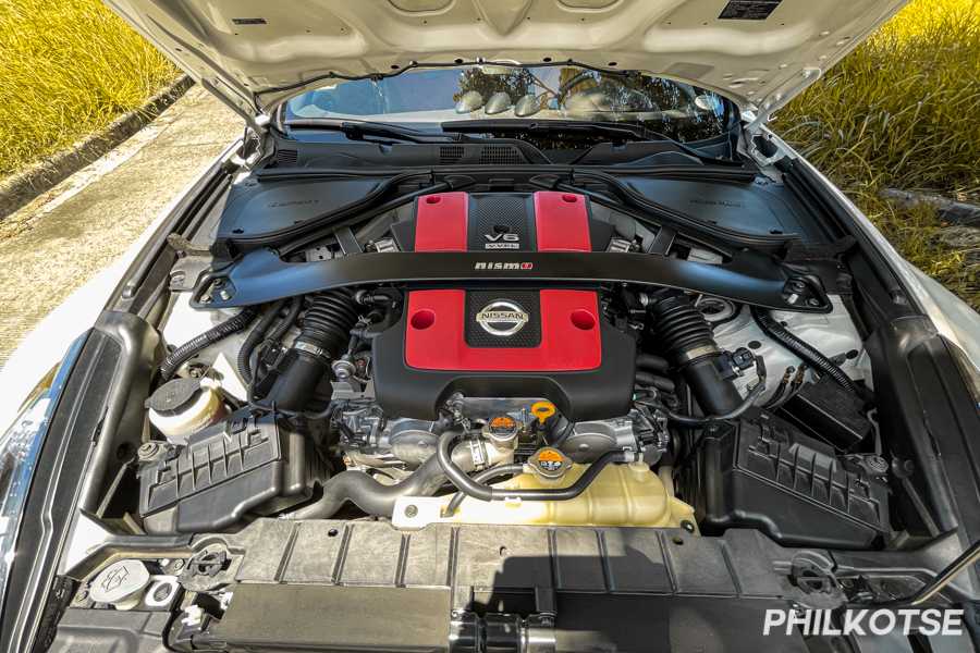 A picture of the Nissan 370Z Nismo's 3.7-liter V6 engine