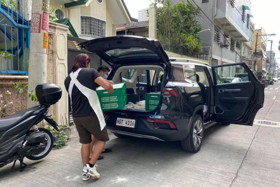 Geely PH holds feeding program in Manila, Pasay