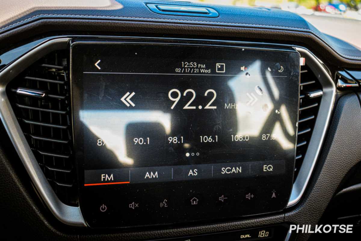 A picture of the 2021 D-Max's headunit