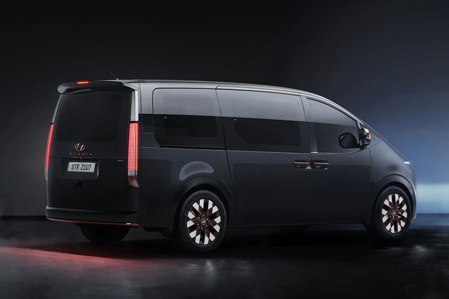 Hyundai Staria Minivan Revealed With Spaceship Design And 11 Seats