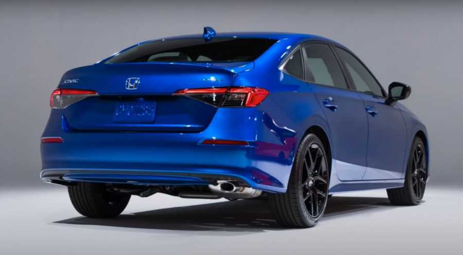 Someone tries to redesign the 11th-gen Honda Civic