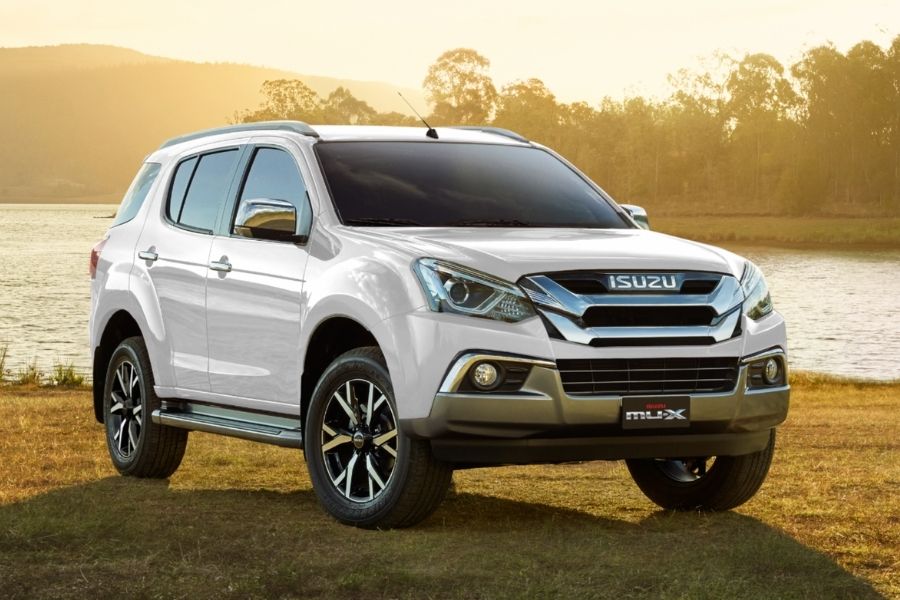 Isuzu mu-X front shot