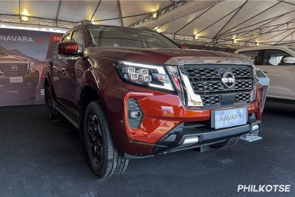 2021 Nissan Navara front shot