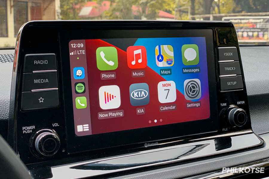 A picture of the Kia Seltos' 8-inch infotainment system