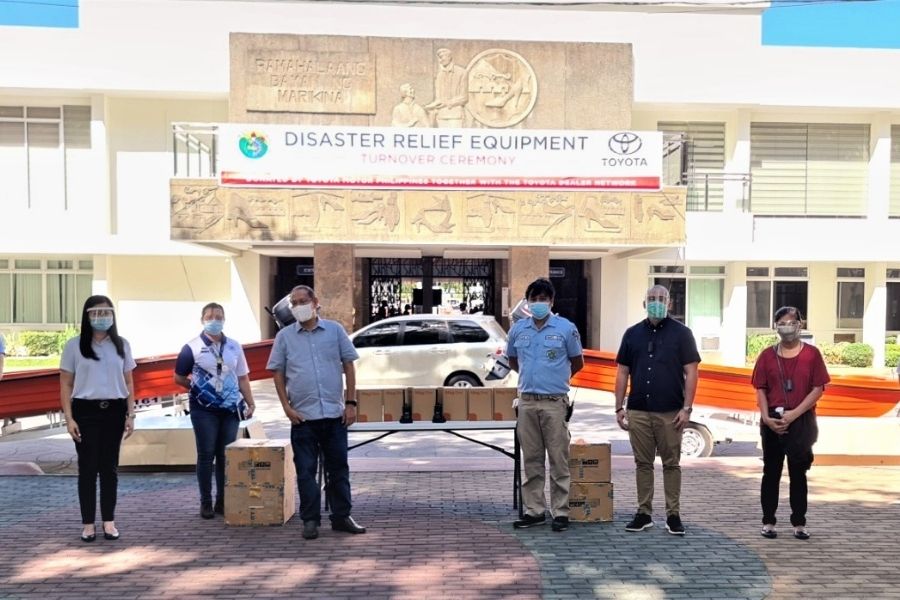 Toyota PH donates rubber boats to Marikina LGU