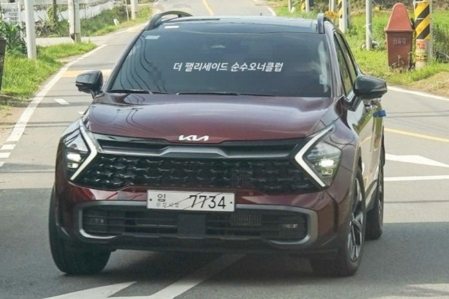 All-new 2022 Kia Sportage spy shots emerge online