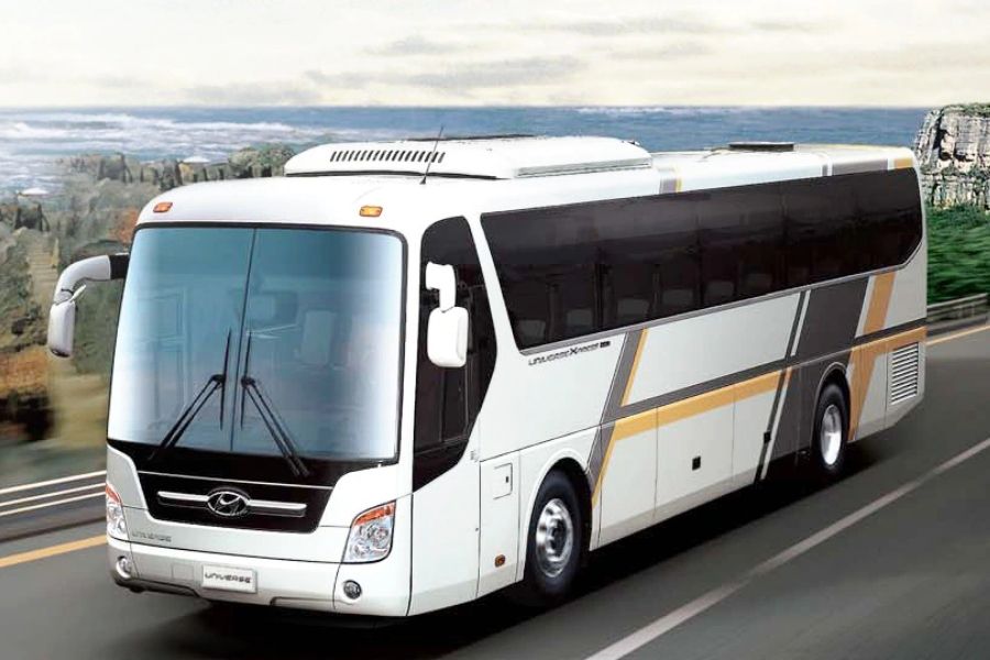 Hyundai PH Offers 49-seater Universe With P1-million Discount