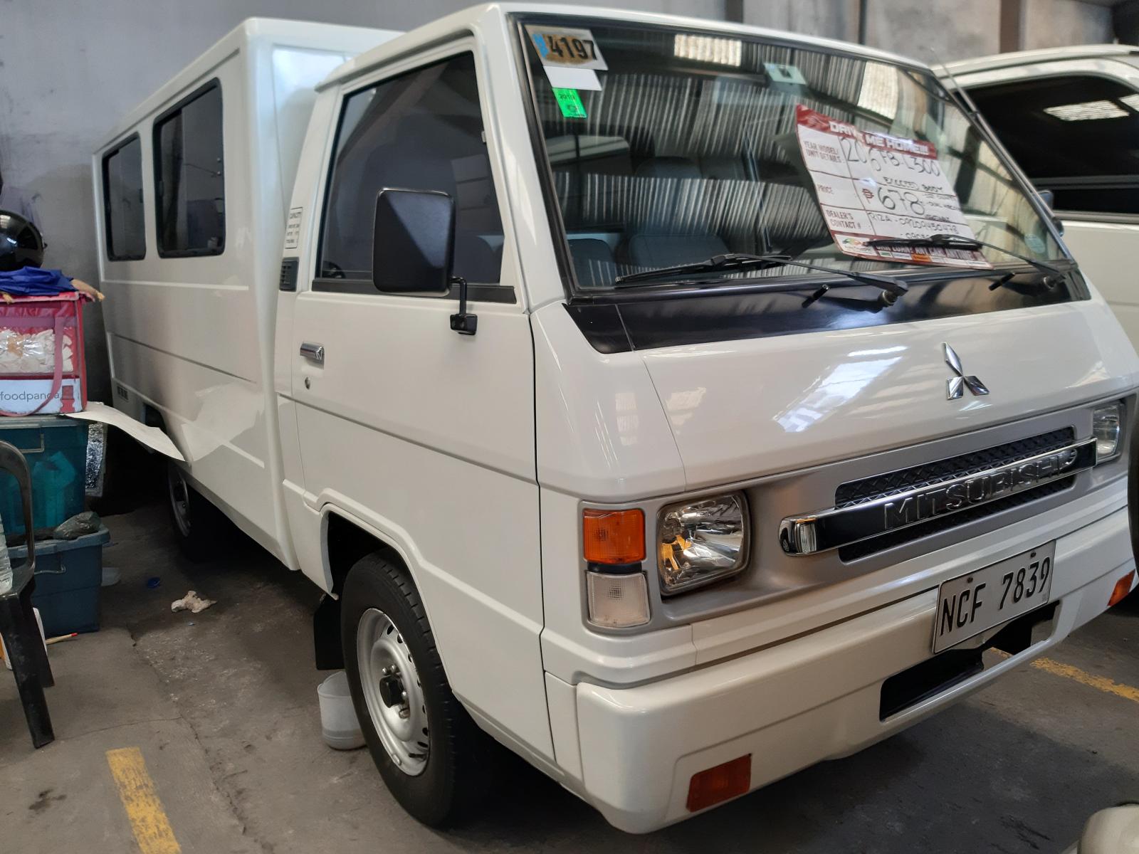 Selling White 2016 Mitsubishi L300 788705