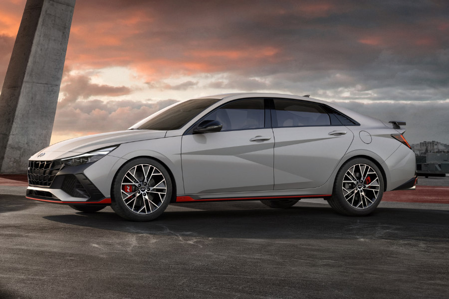 2022 Hyundai Elantra N is a track-capable sports sedan with 276 hp  