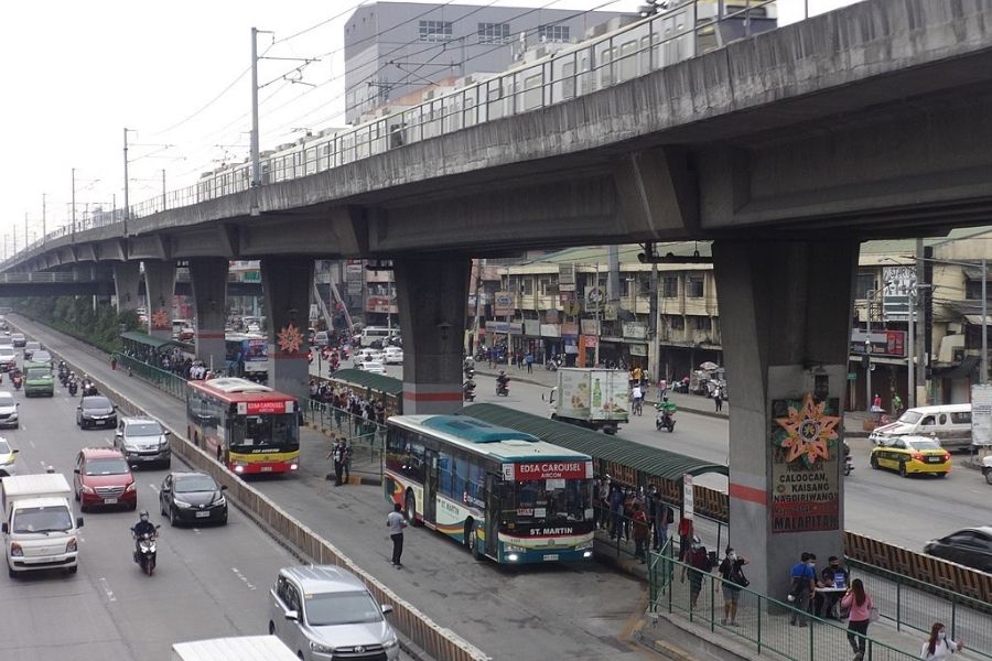 Tugade urges car owners to take public transport to reduce EDSA traffic