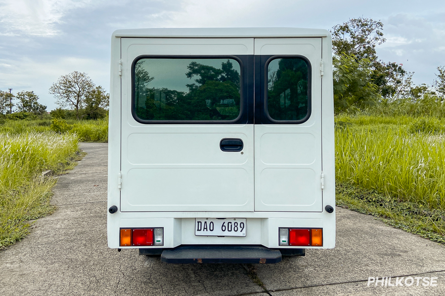 2021 Isuzu Traviz rear