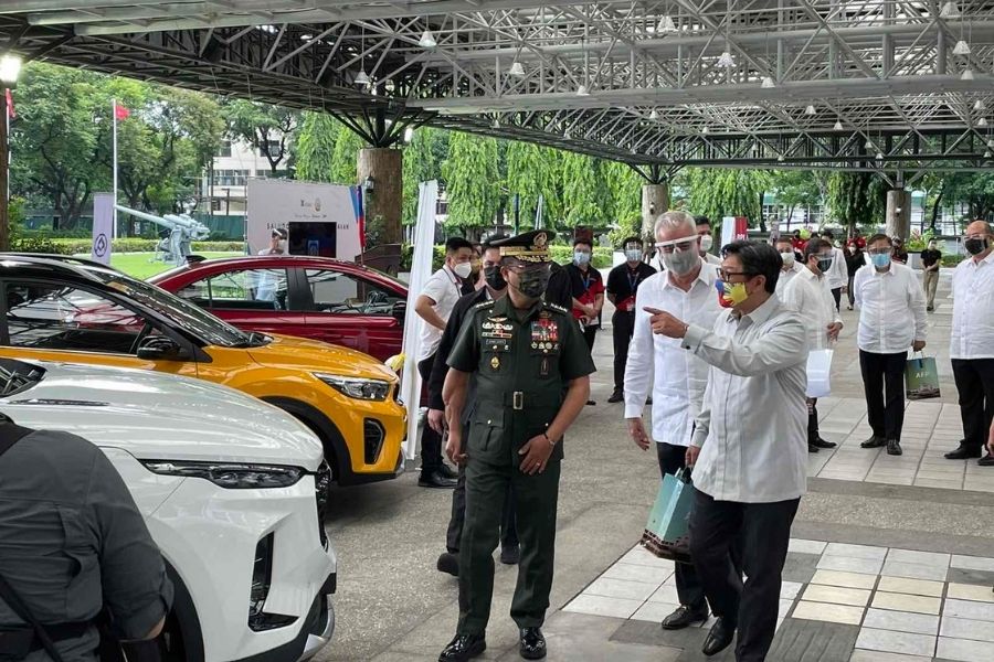 AFP receives special car and motorcycle package from AC Motors 