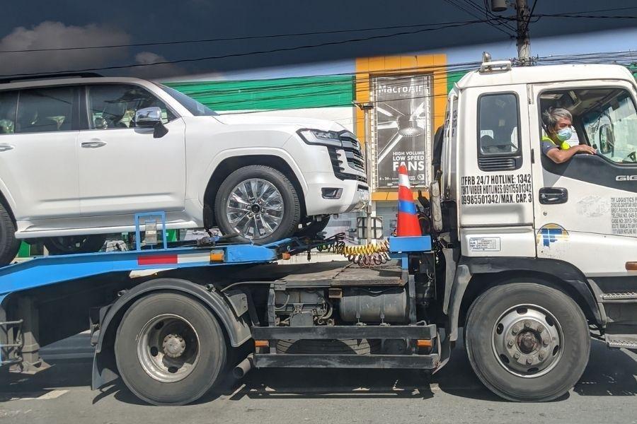 Next-gen 2022 Toyota Land Cruiser spotted on Philippine shores