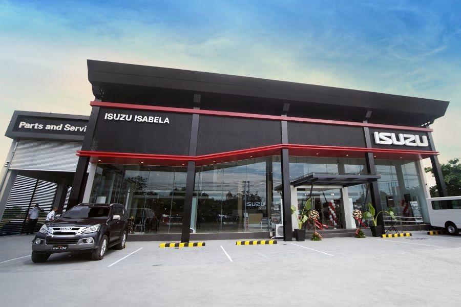 Isuzu PH officially opens renovated dealership in Isabela