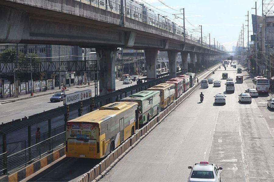 DOTr brings back free rides for frontliners, APORs