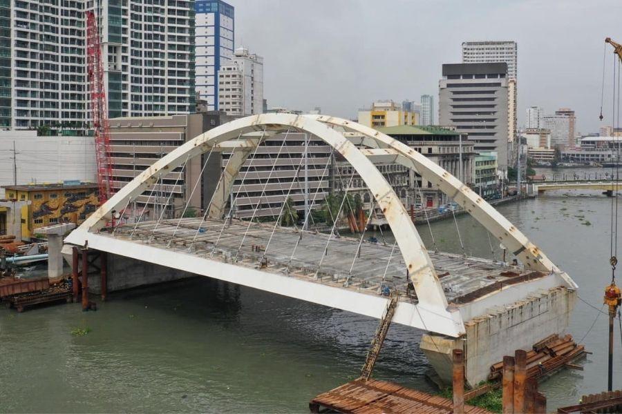 Binondo-Intramuros Bridge now 81% complete, to open Q1 2022