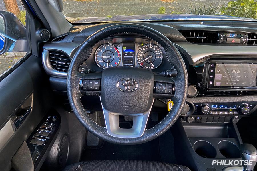 2021 Toyota Hilux G steering wheel