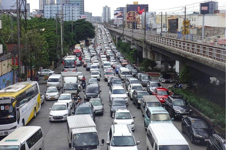 Vehicle volume in EDSA now almost same during pre-pandemic